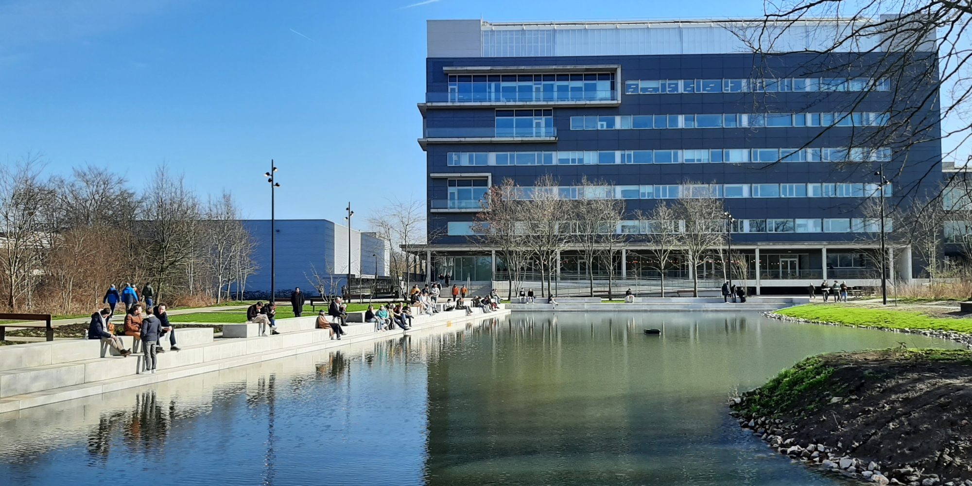 Parvis